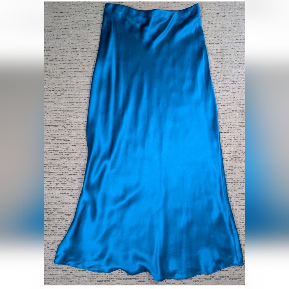 100% Silk Blue Midi Skirt